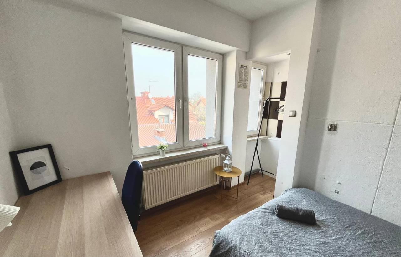 Comfy, Nice And Small Room In Krasków Εξωτερικό φωτογραφία